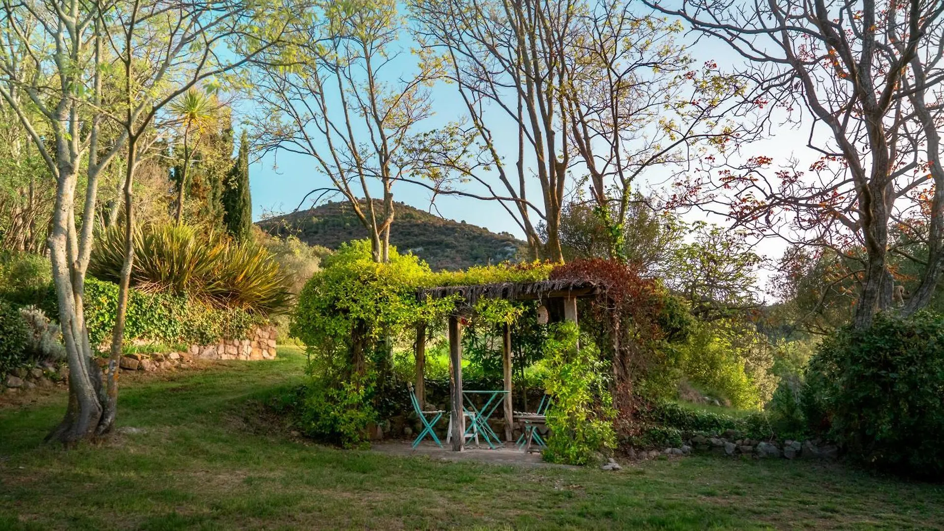 *** Hotel Can Serola Sales de Llierca Spain